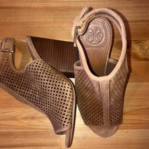 Tory Burch Jessie perforated stacked heel bootie